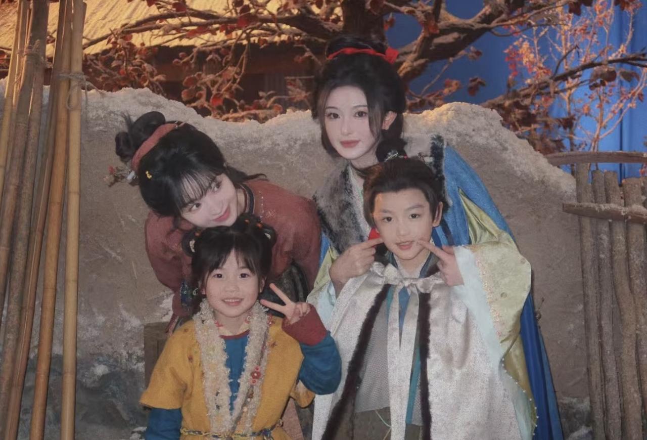 《逐玉》长宁问俞宝儿：等你将来掌权了，能不能封我个公主当当？俞宝儿好奇长宁为