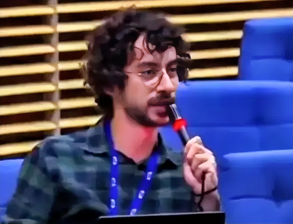 这得有多奇葩？仅仅是向欧盟提了一个问题，意大利记者加布里埃尔・努齐亚蒂就丢掉了工