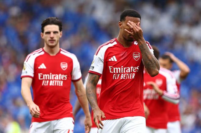 进攻持续低迷，阿森纳真该给道曼、艾泽、哲凯赖什更多试错机会。本赛季阿森纳进攻依旧拉胯，套路固化、效率