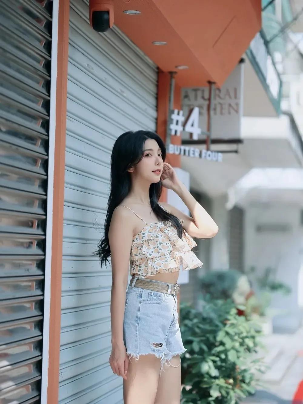 柔柔的风，吹动夏日纯天然美女长啥样子