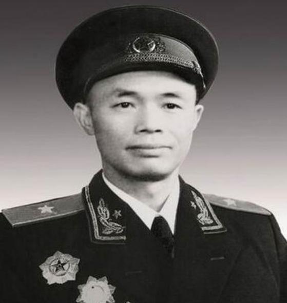 1959年庐山会议后，毛主席亲自过问钟伟情况：钟伟现在怎么样了【1959年8月