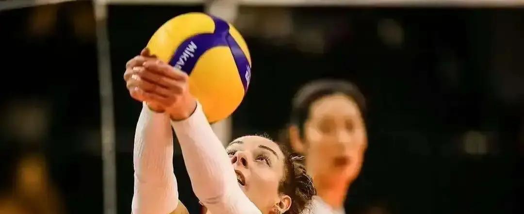 400万欧元不是转会费，这是收购一个城市的呼吸频率。资本签下名字，买走的是一记