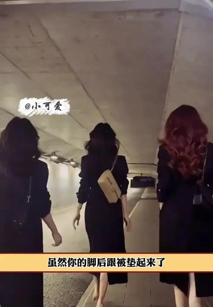 10厘米高跟只长6厘米！鞋盒写10厘米，上脚一量6厘米，落差像被吞掉。细跟