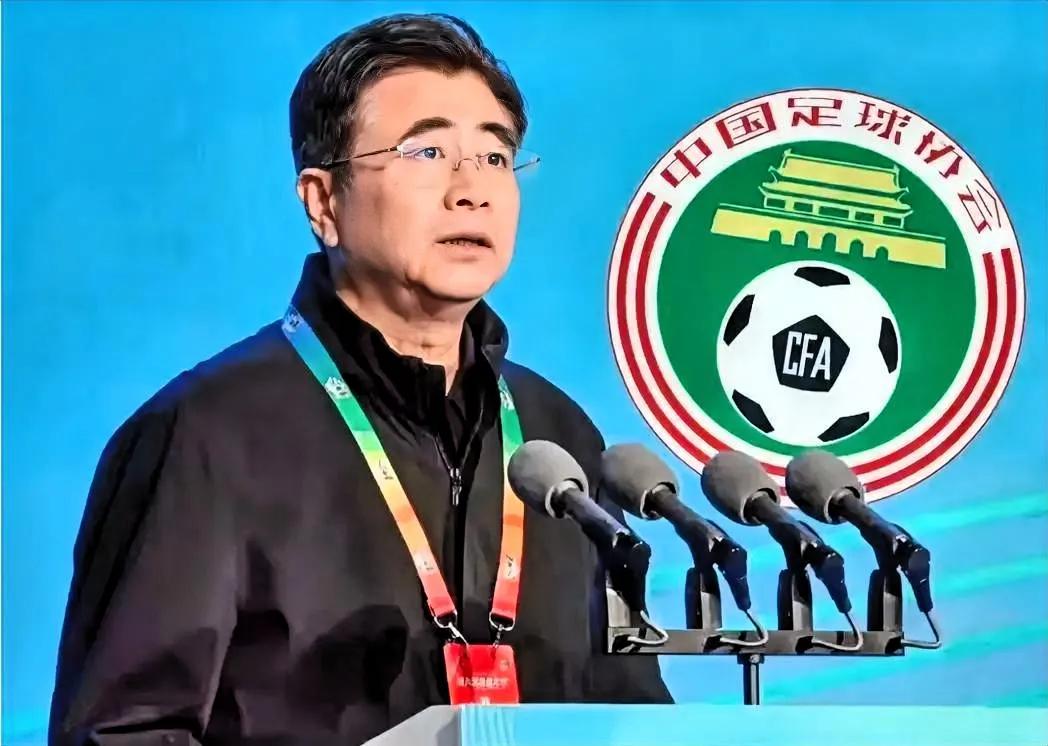 足协新规一发布，直接炸了锅！新规要求所有民间足球赛事必须申报，禁止擅自举办，这不
