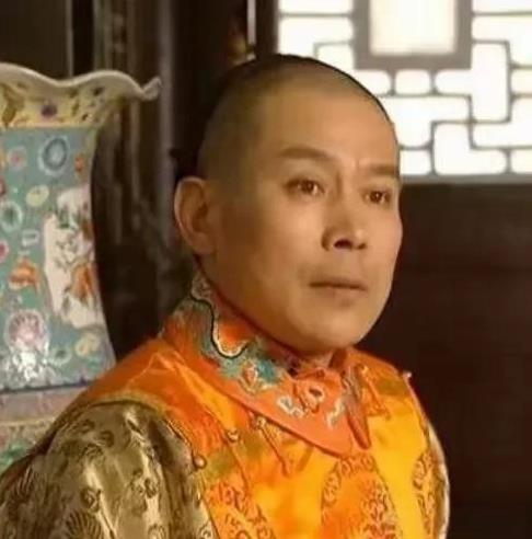最近看《康熙王朝》里太子胤礽那些香艳戏码真是让人瞠目结舌，编剧怕不是把野史传闻当