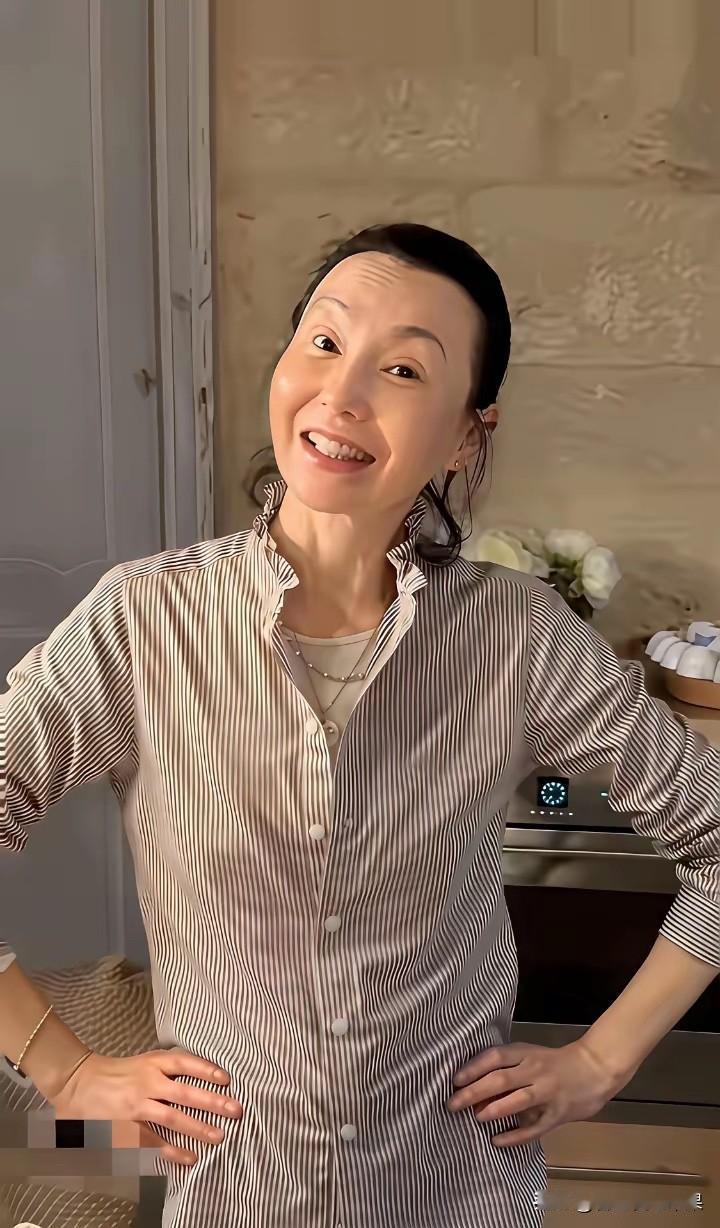 不得不说，张曼玉对自己的脸真狠！