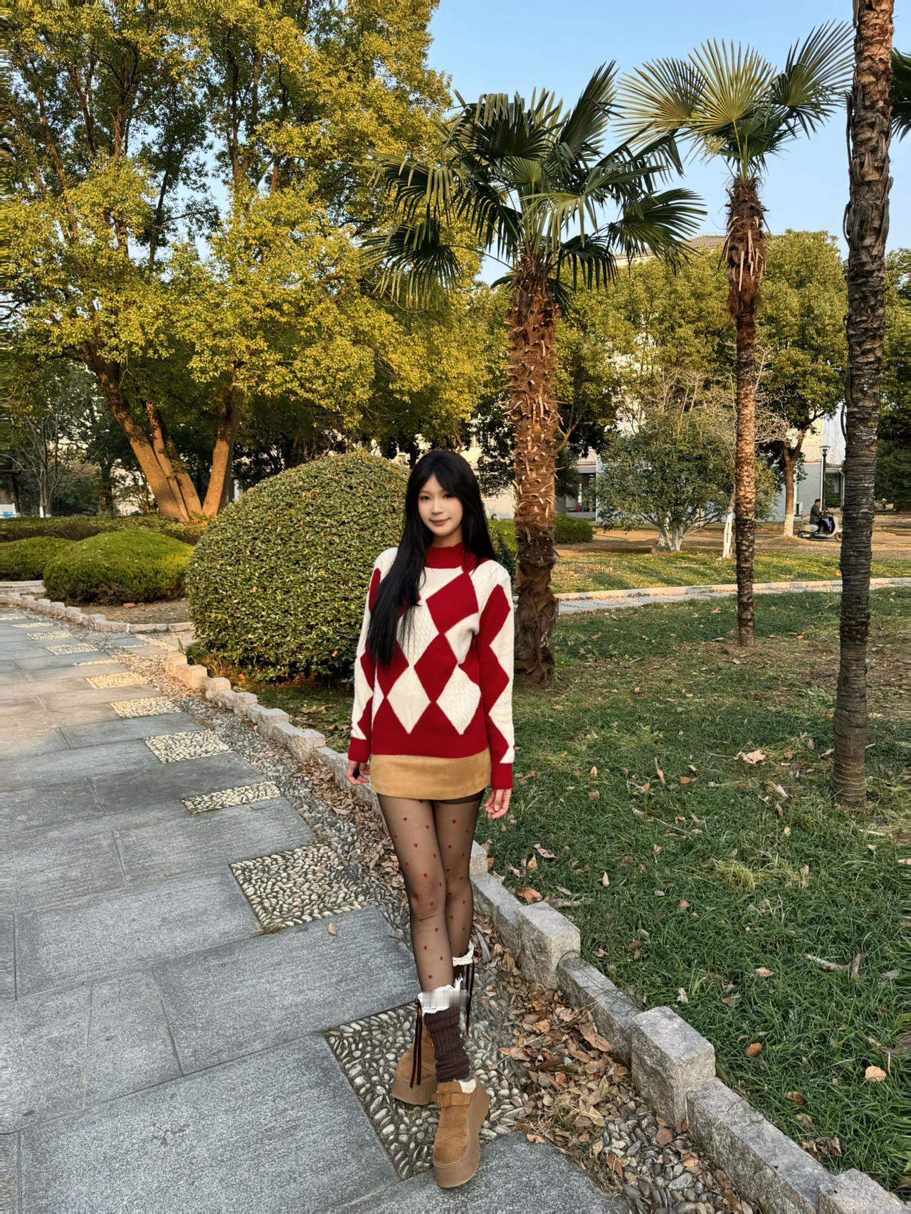 分享美女穿搭服饰