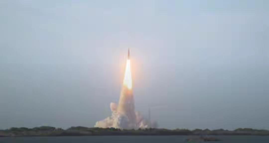 刚发射成功的绕月飞船就出现两项重大问题能否完成任务挺过十天存疑据美国航空航天