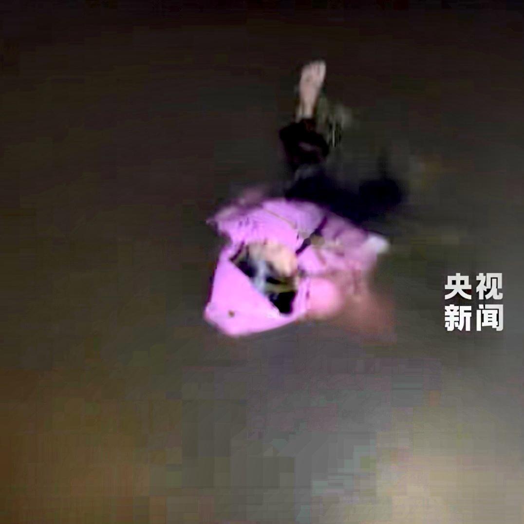 火上央视！5岁的小女孩强的可怕！“知识改变命运”这句话的含金量还在上升，谁能