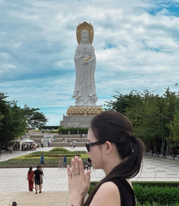 婚外情一旦超过3年会怎么样？算了二十多年的命，告诉你个真相你别不信。这大姐摊