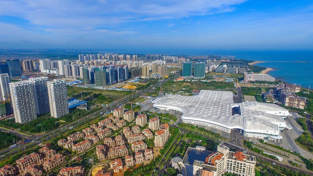 退休养老别乱选!这3座城市，舒服、省钱、还宜居退休后去哪住，真得好好琢磨。钱