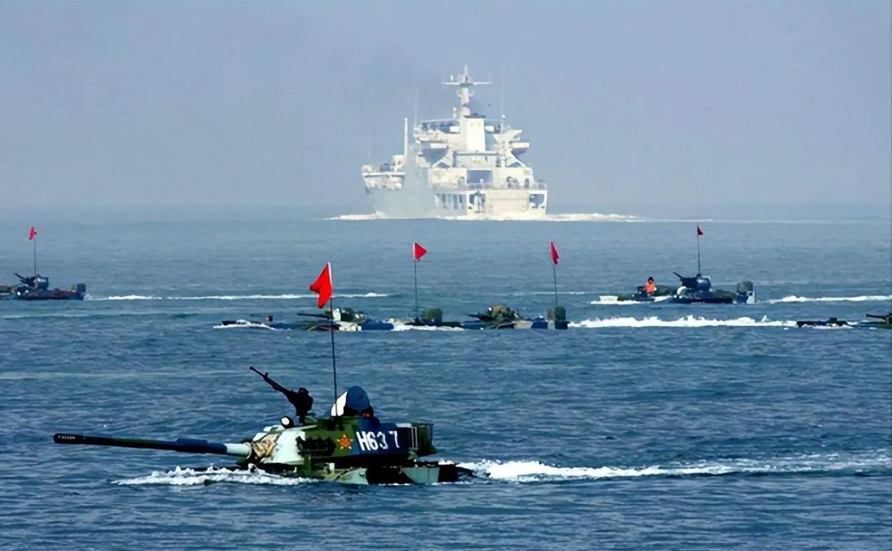 中国国防部发言人张晓刚大校正式回应关于记者“中国在建核航母”的提问。张晓刚大校的