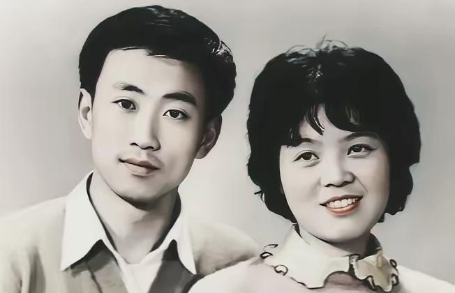 1977年，知青刘小勇考上大学。临走前夜，17岁王爱娟含泪解开衣扣：“小勇哥，你