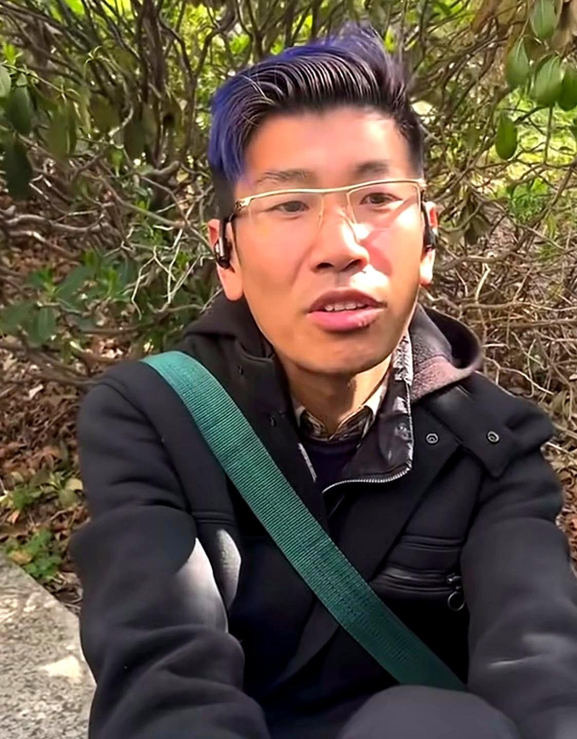 上周行情一抬头，“张半仙”立刻宣布满仓，说今年账户已经是正的。可在下跌时，他又