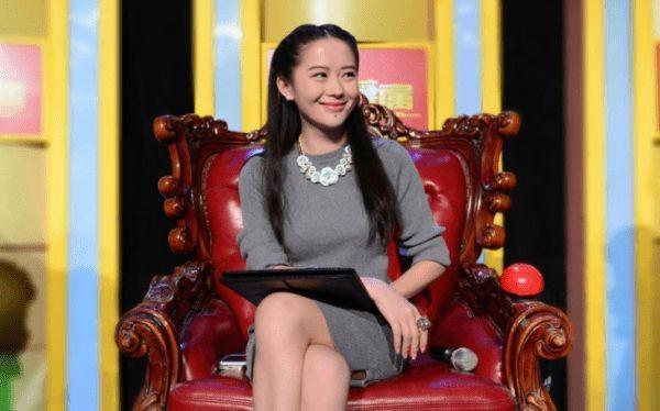 河北“黑寡妇”何一：前首富丈夫蹲监狱，自己却拥2300亿享受生活。2022年