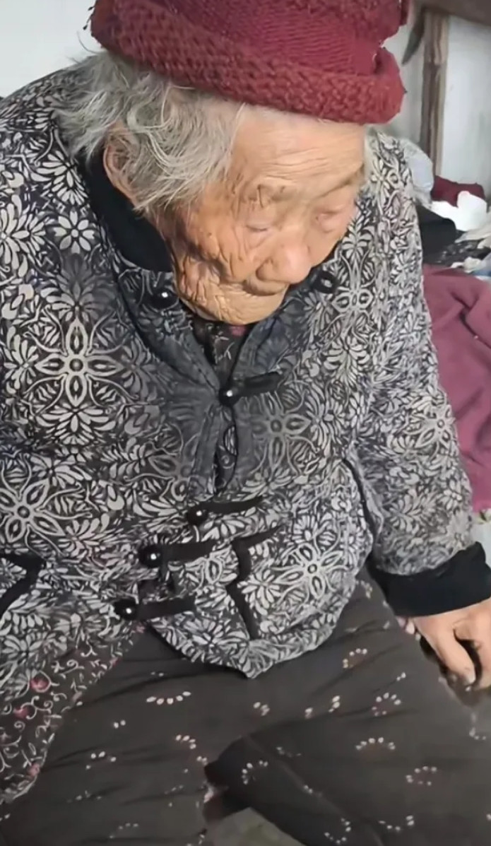 实在受不了了，我想问问大家，老人是不是都很臭！我婆婆臭到什么程度：她只要上过厕所
