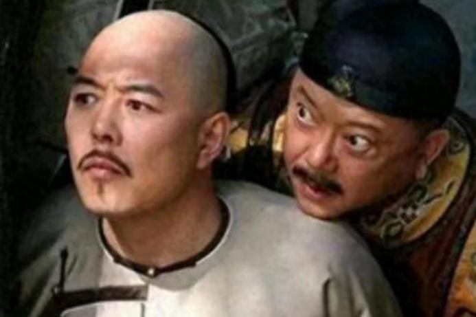 野史：乾隆临死前，一再嘱咐嘉庆：“你千万不要动和坤。”谁知，乾隆去世才15天，嘉