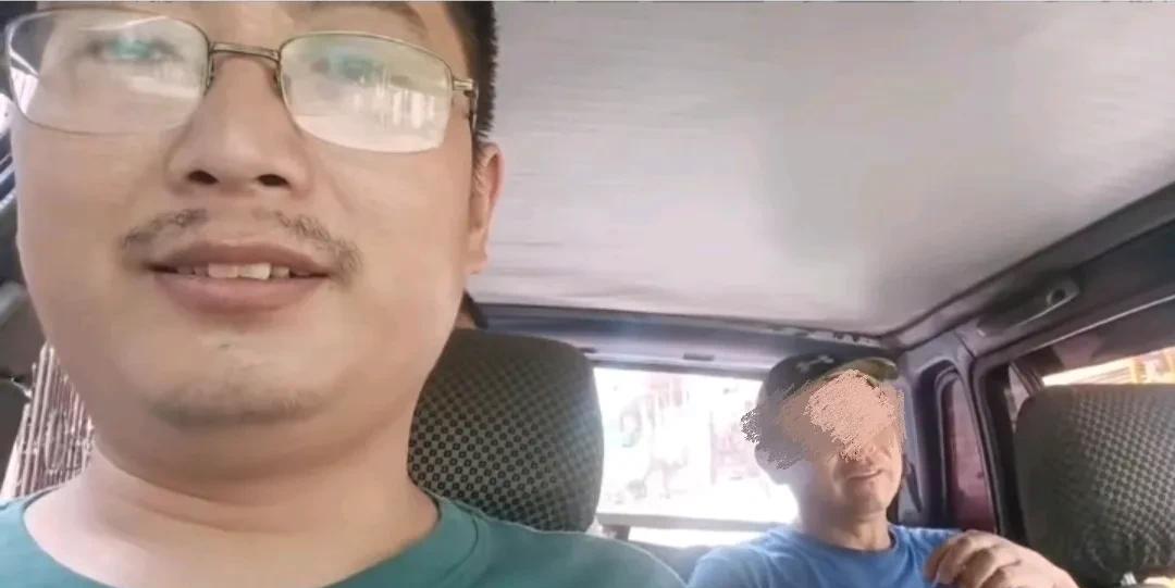 周百万眼看着小五的巴基斯坦媳妇回来了，他这边也是开始着手娶第二个老婆了。目