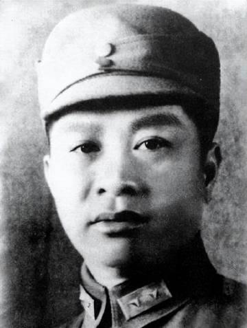 1946年，叶挺所乘飞机坠机，失事原因一直是谜，直到2006年，一位普通农村老头