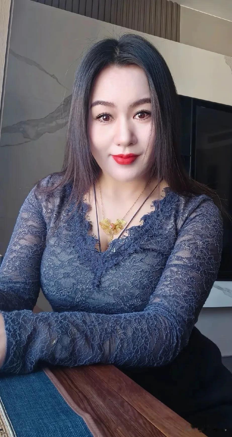 86年40岁性子还是没改半分一开心就会没心没肺地傻笑眼里的欢喜藏都藏