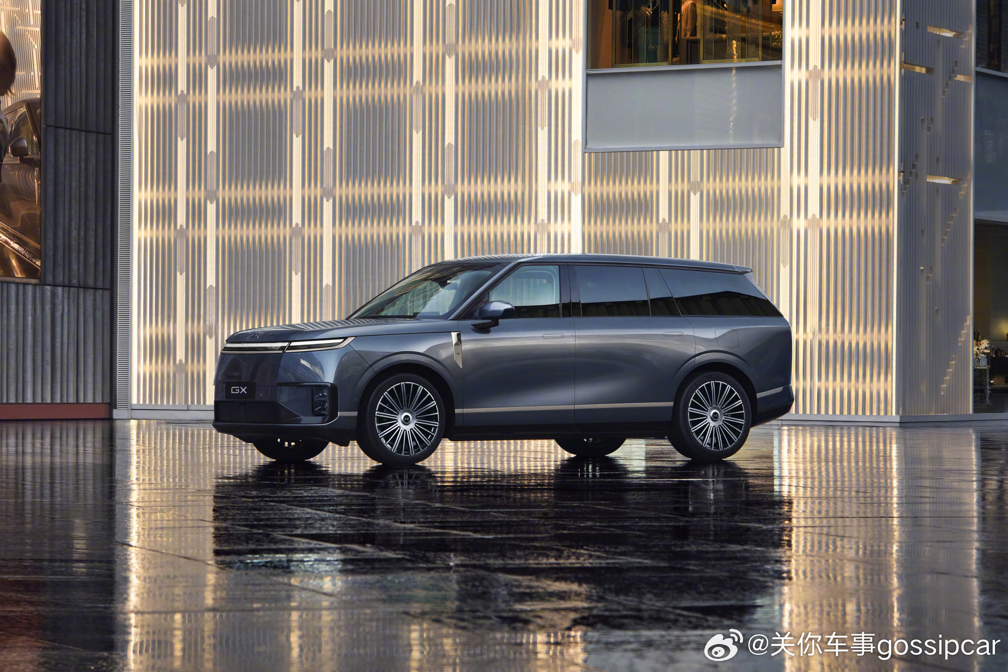 今年是大车的大年，几乎每个车企都推出大五座和大六座。以后大家选择就多了。刚刚小鹏