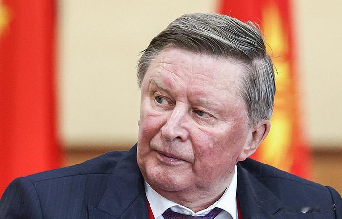 普京将谢尔盖·伊万诺夫移出俄罗斯联邦安全会议2月16日，普京总统签署总统令，