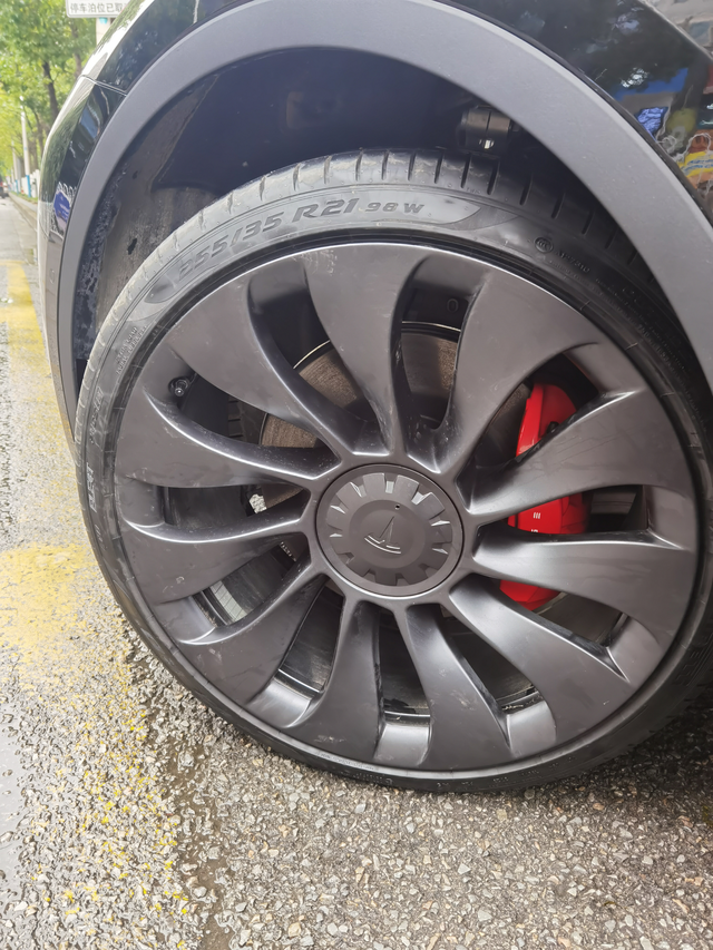 蹦了几天太好玩了一个人开路口基本上都是运动模式蹦出去的，太好玩了这玩意儿，接下