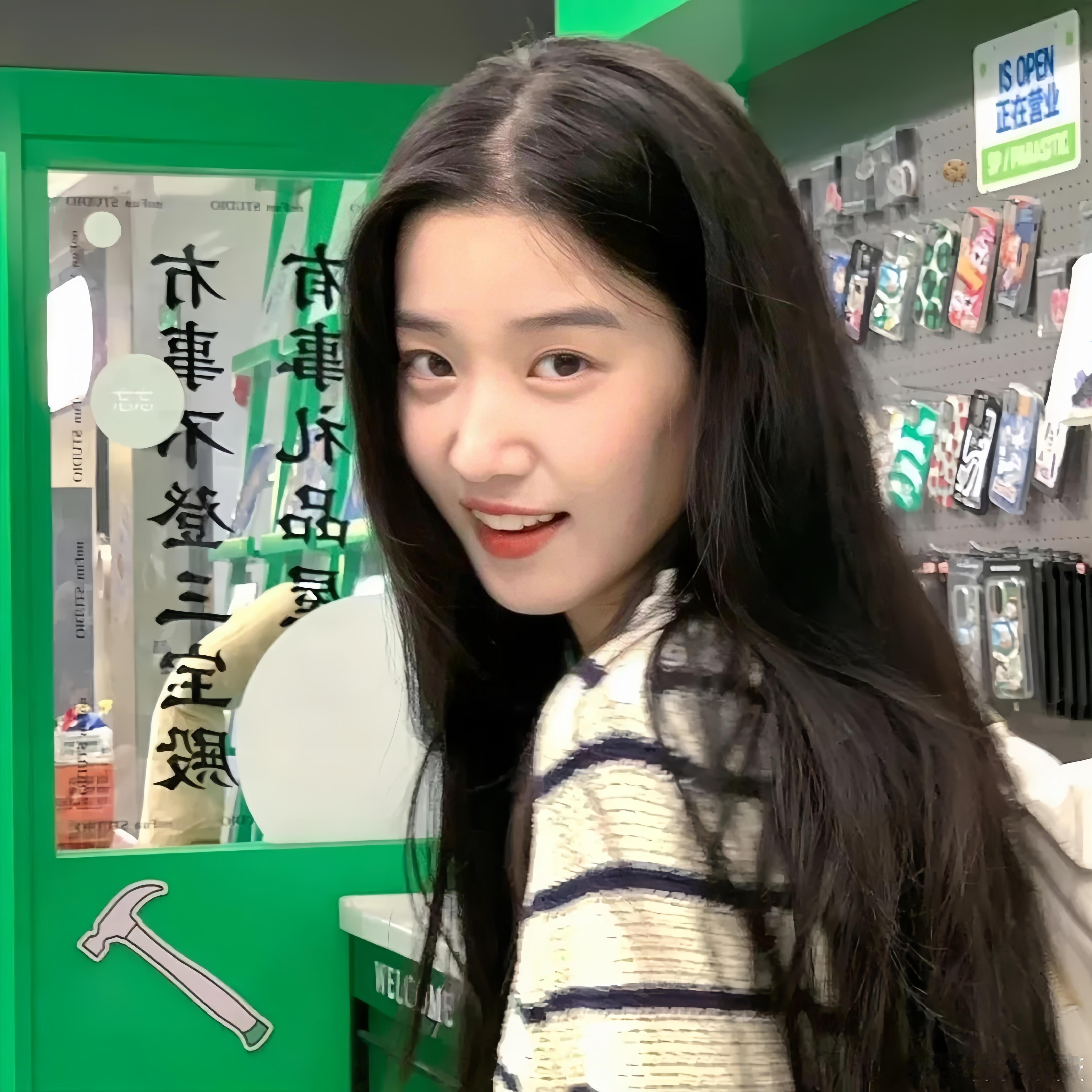 卢昱晓好有生命力好明媚的晓晓🔆下辈子我也要长这么好看！卢昱晓