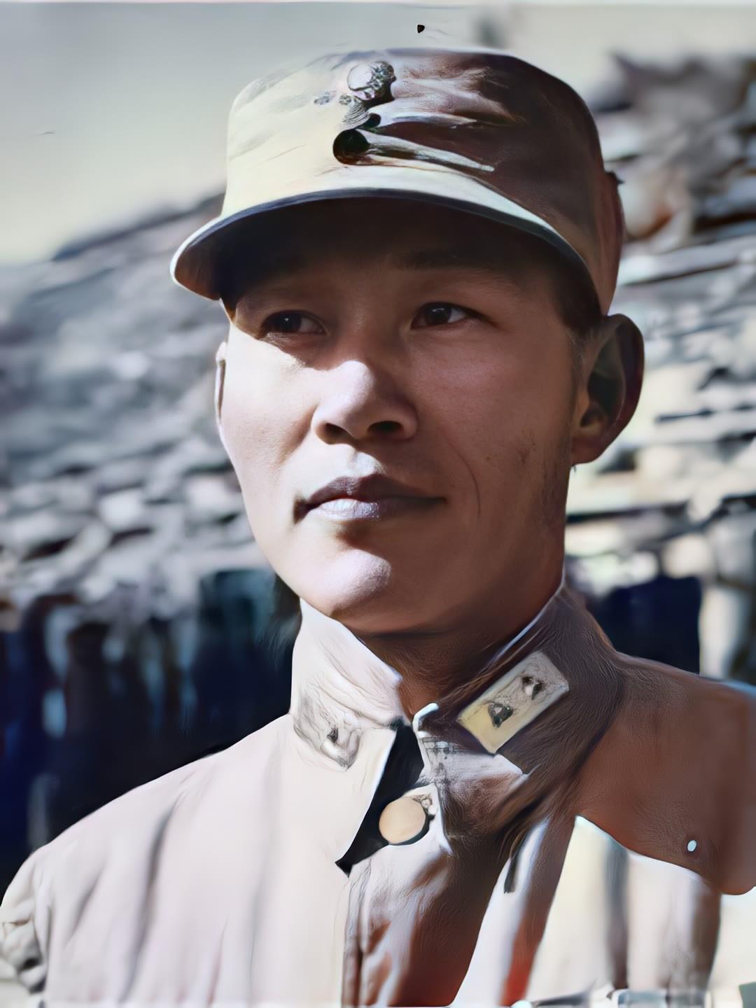 原国民党新七军长李鸿(黄埔5期),在长春投诚后,解甲归田后回湖南老家,1950年