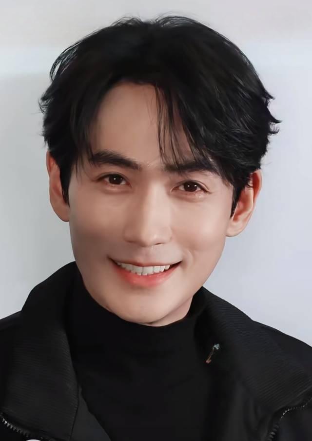 好一双含情眼好温柔明星帅气