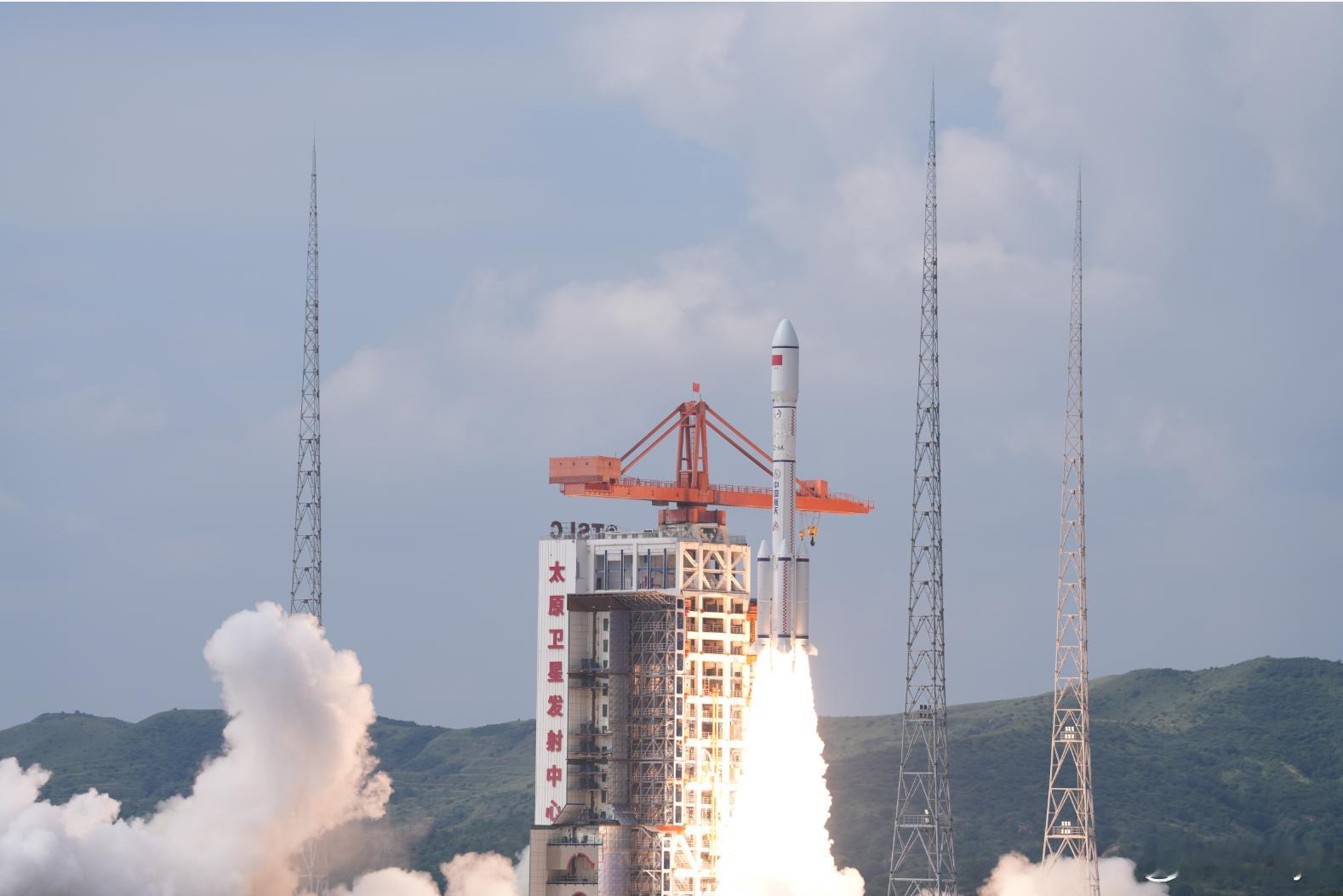 北京时间2026年7月30日9时0分，我国从太原卫星发射中心使用长征六号甲运载火