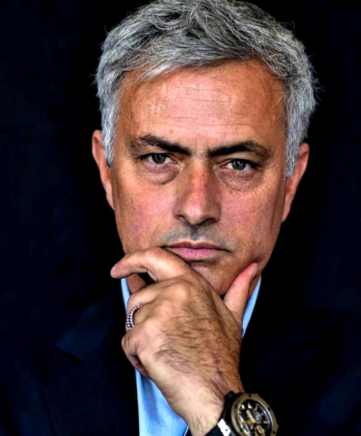 63岁，他还在抢冠军！凌晨0点，穆里尼奥把生日蛋糕推一边，拉着本菲卡全队看