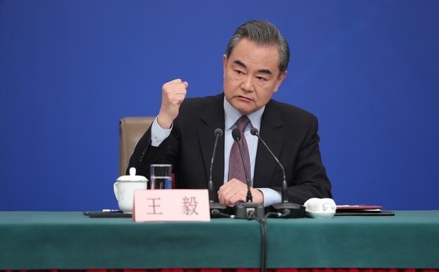 王毅外长用“德国统一”这张牌，强行“堵死”了德国外长的“外交退路”！最近中德