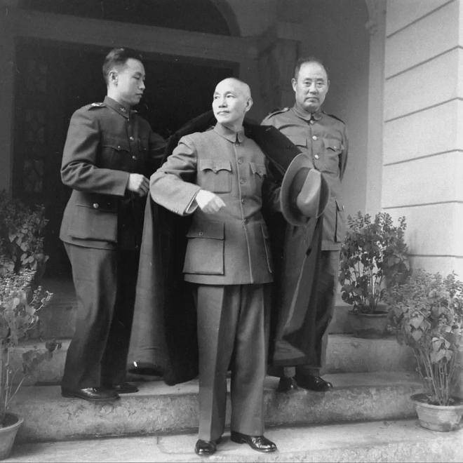 历史知识1948年11月大决战前夕国民党军队的老照片全国解放前夕，解放军百万雄师
