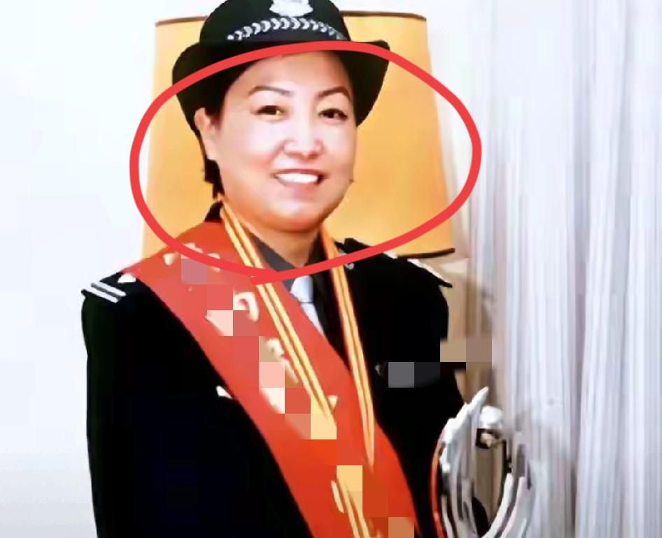 “女包公”任长霞的牺牲，哪是意外？司机身上那60万连号支票，早把黑恶势力的杀