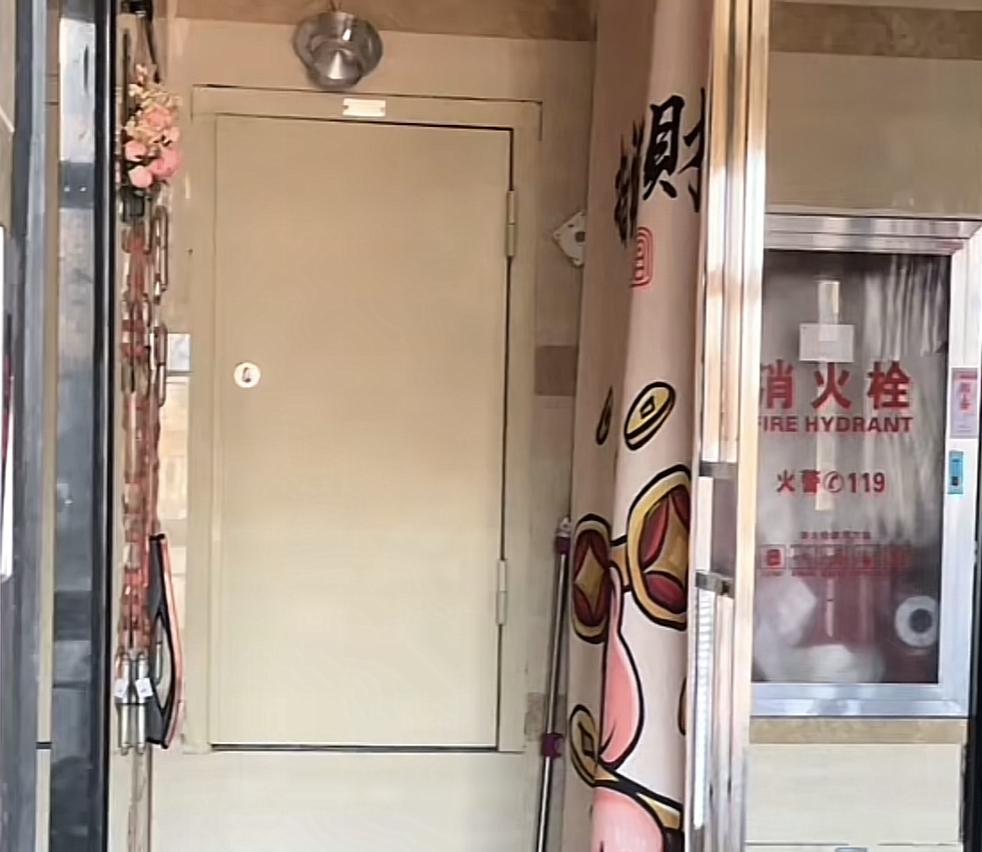 见过不少欺负人的邻居，可这样欺负人的，我还是第一次见！事发南昌市一小区内，两家