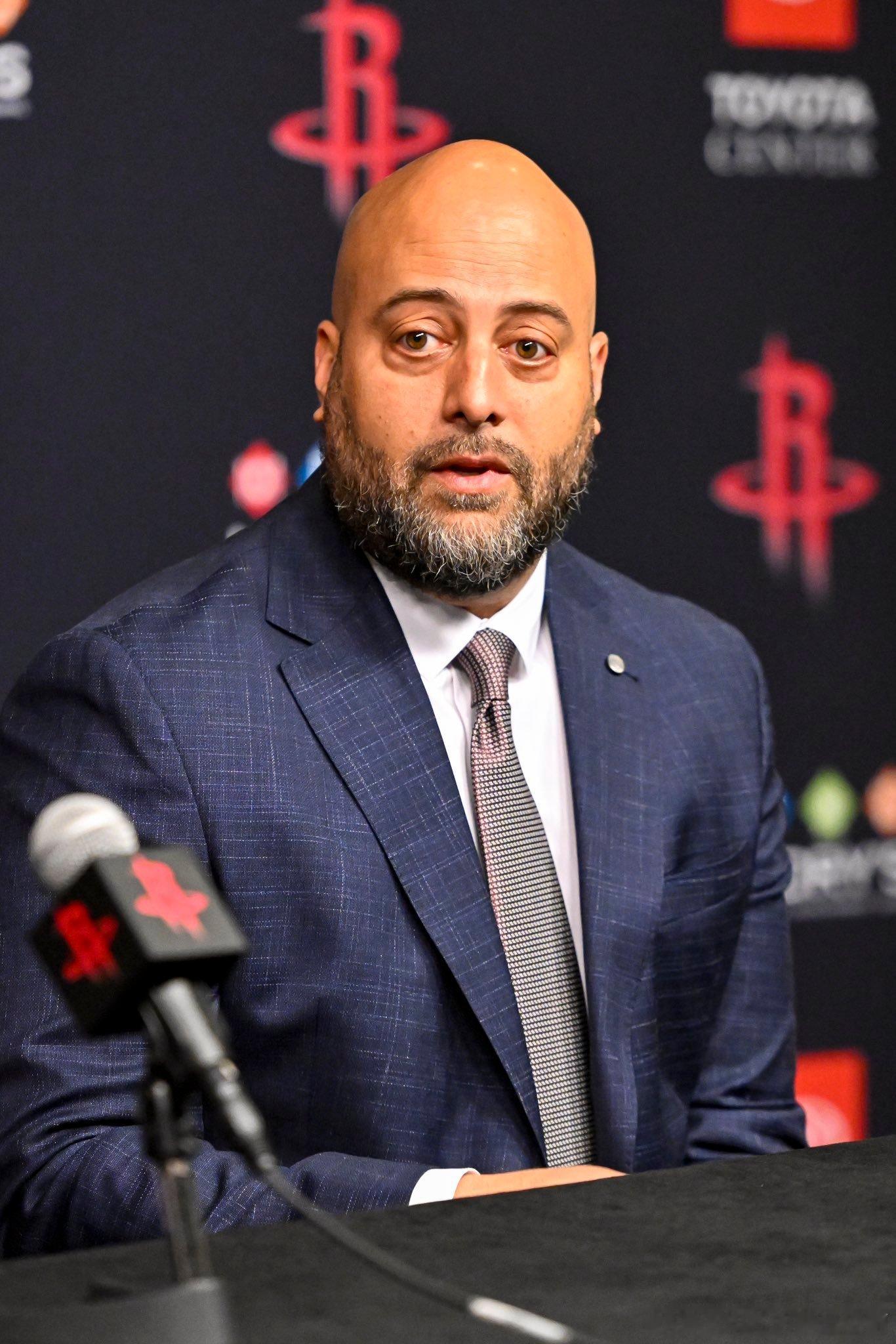 休斯顿火箭休斯顿火箭斯通：我们一直把阿门看作是一名控卫，他是很出色的球员。“他