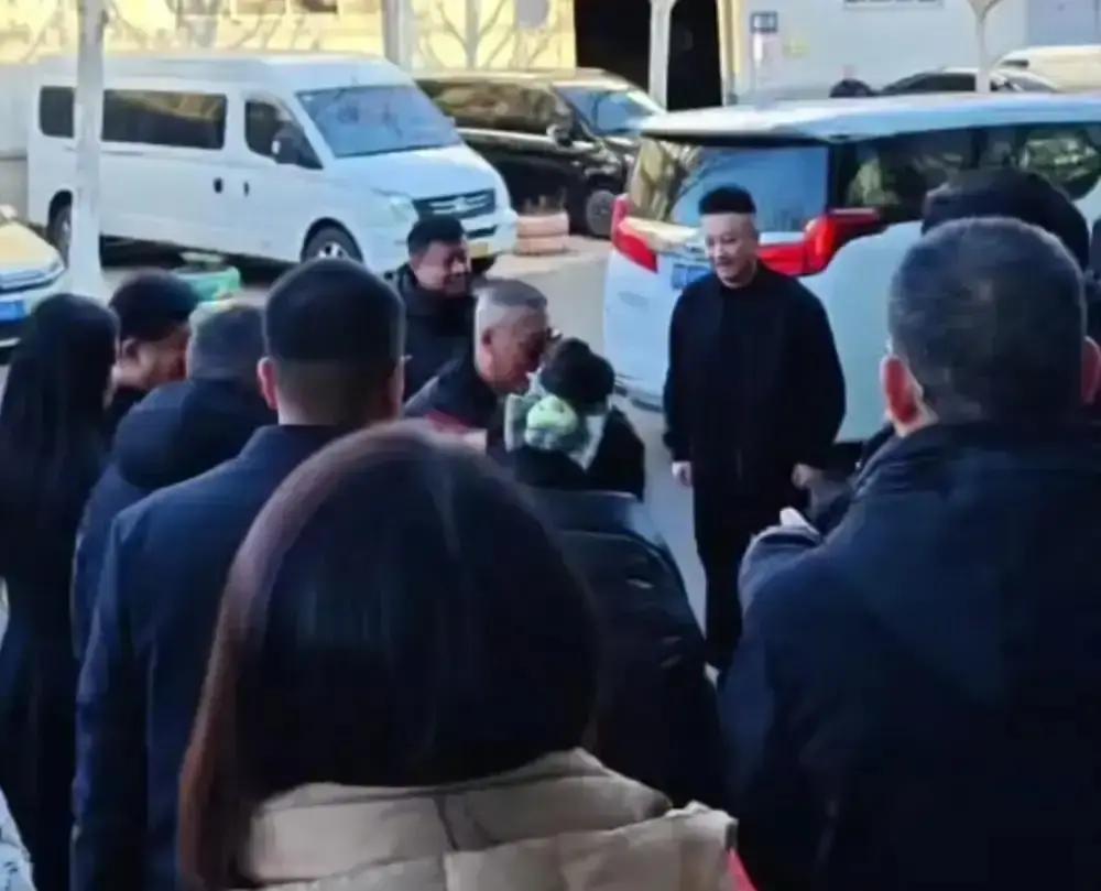 91.6%票房碾压，谁被谁抢？鼓曲社周年庆没批下来，票没卖一张。德云社福州