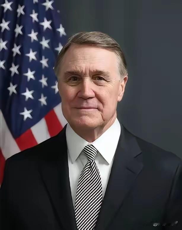 美国驻华大使庞德伟公开表态：：“特朗普总统目前所做的，正是试图纠正美国过去25年