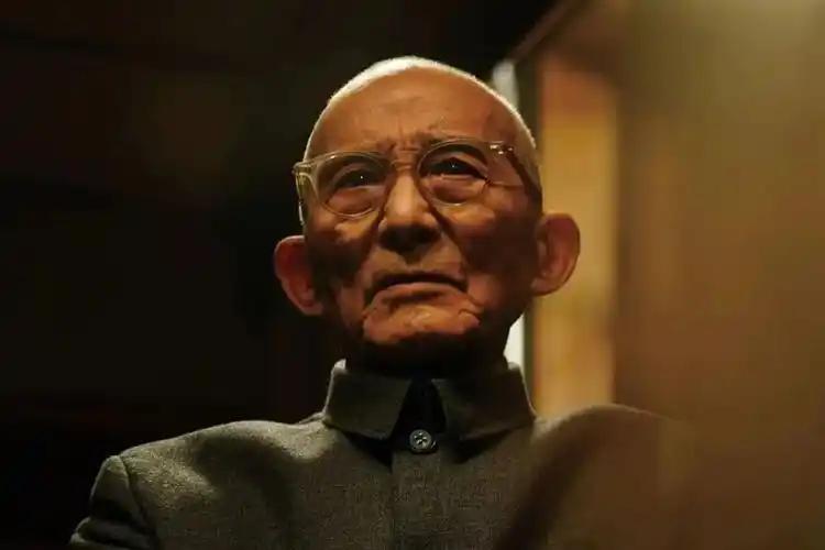 他走得干干净净，网上却沸腾了。2026年9月24日凌晨，93岁的游本昌在睡梦