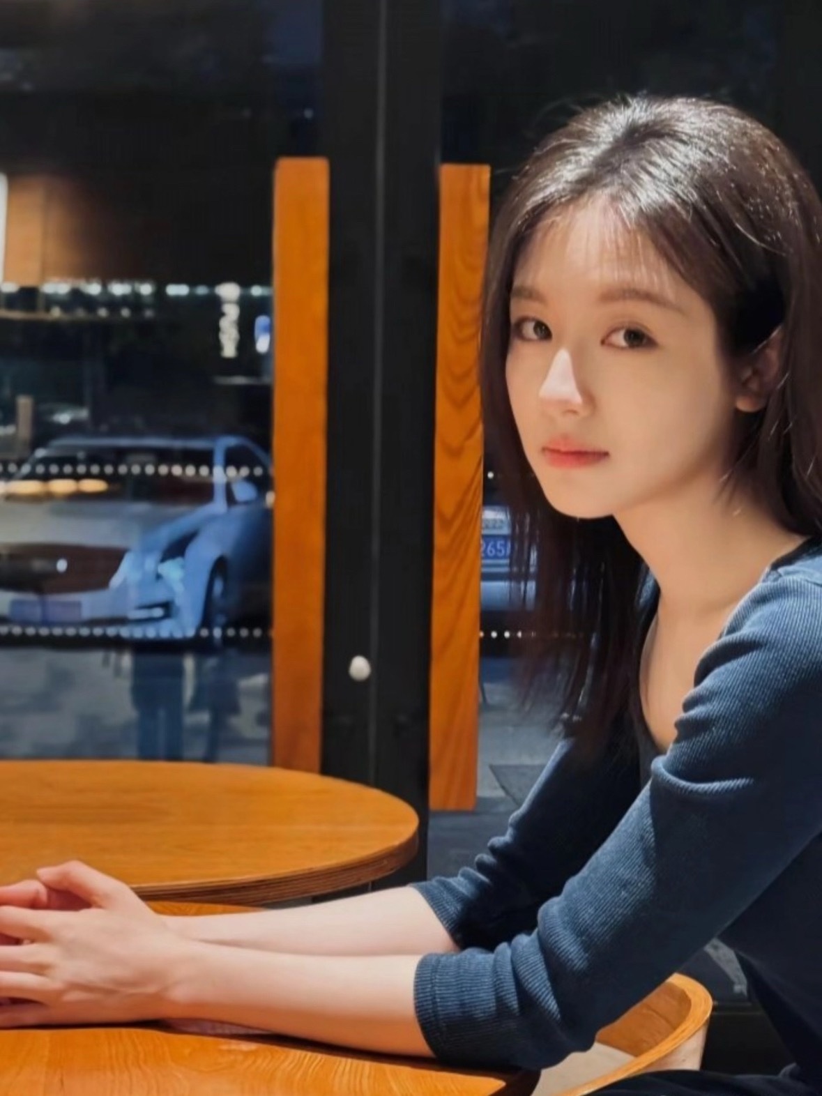 这居然是李兰迪刷到李兰迪短发我愣了三秒，这也太飒了吧！！！完全不像我之前认识的