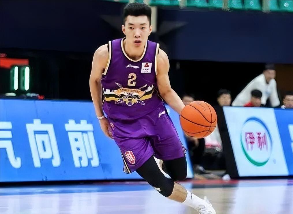虽败犹荣，北控80-105不敌青岛，这2位球员是球队唯一的遮羞布！1. 邹雨宸