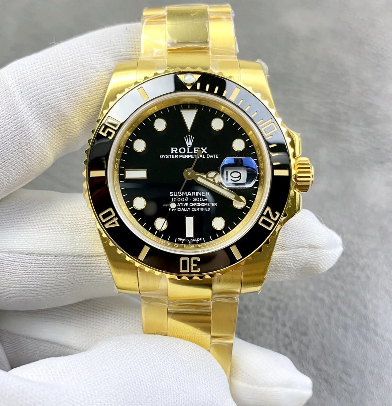 12月17日，昔日深圳“黑老大”张伟的百达翡丽腕表经过5轮拍卖，最终以2877万