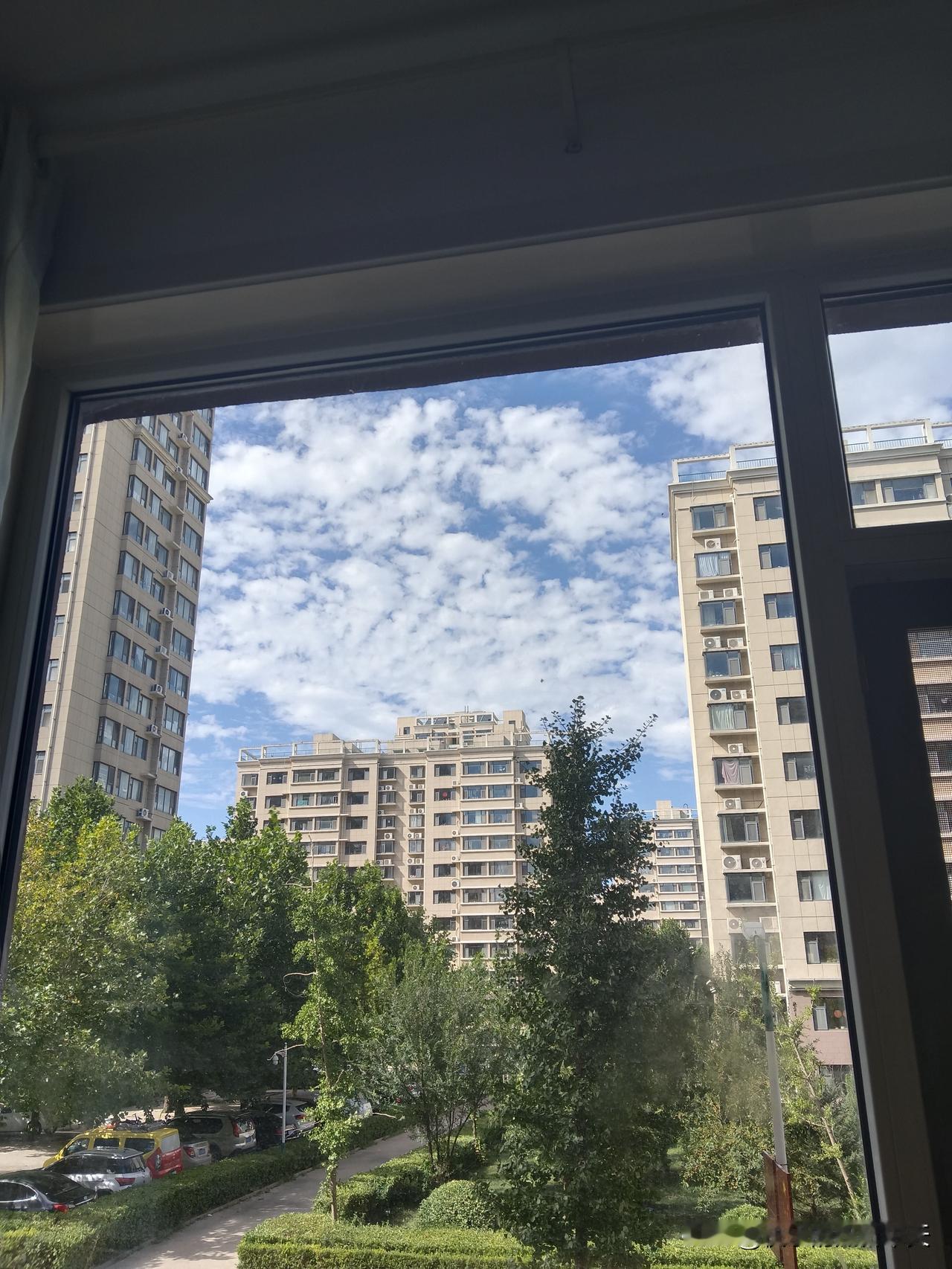 什么叫顶级思维？1、不告诉任何人，你的过去。2、永远不要在乎周围人怎么看
