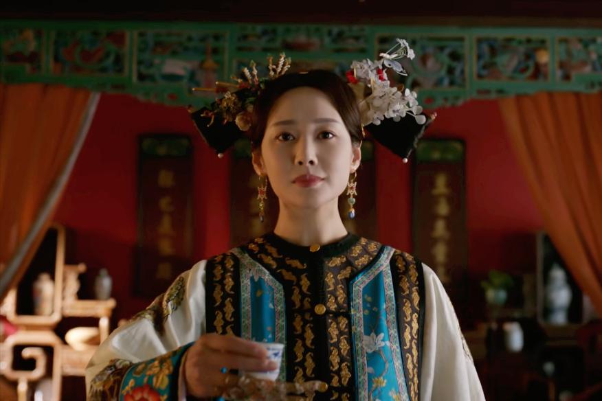 《大生意人》中，当李纯饰演的苏紫轩手持一把手枪，冷静地与古平原完成交易时，一个非