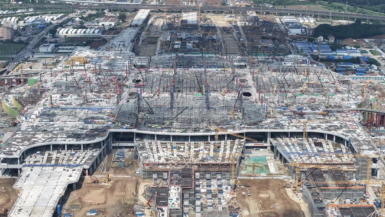 南京北站主体结构荣耀封顶：长三角新枢纽崛起，重塑交通版图2026年7月20日