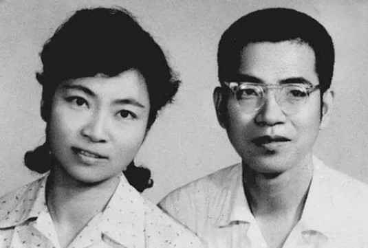 那年，陈景润住院期间，喜欢上了一位的漂亮女医生，一番表白后，被直接拒绝了，陈景润