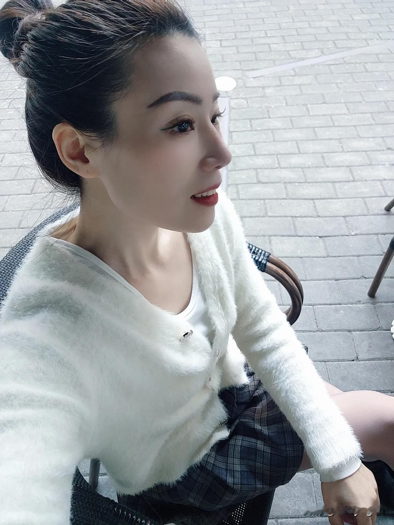 从心出发，取悦自己，让每一天都充满阳光与力量。活好自己才漂亮爱自己最有魅力永