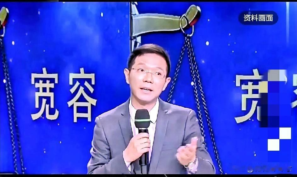 家人们，谁懂啊！震撼！李律庭审视频刷到李律庭审上法庭时的表现：眼神犀利，话语直