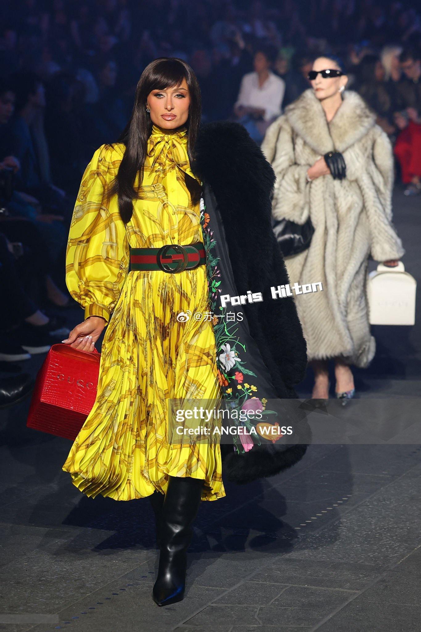 在纽约时代广场举办的Gucci2027早春度假大秀👇走秀的🈶CindyC